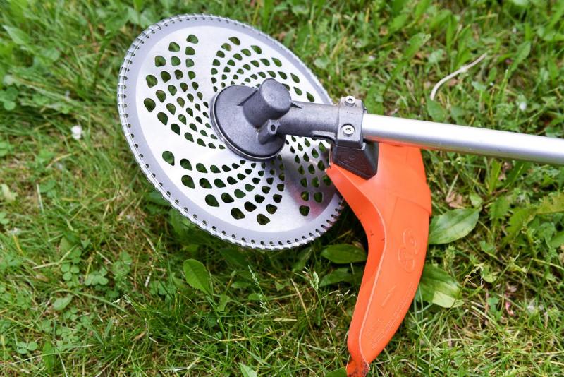  Brush Cutter - Weed Trimmer - Like New - S100 - $320 FS90R