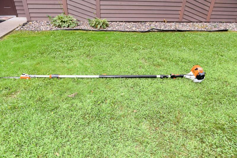  Pole Saw Pruner 12" bar - Telescoping 7.5 to 11.5 Ft - 36.3 cc 1.9 bhp HT 131